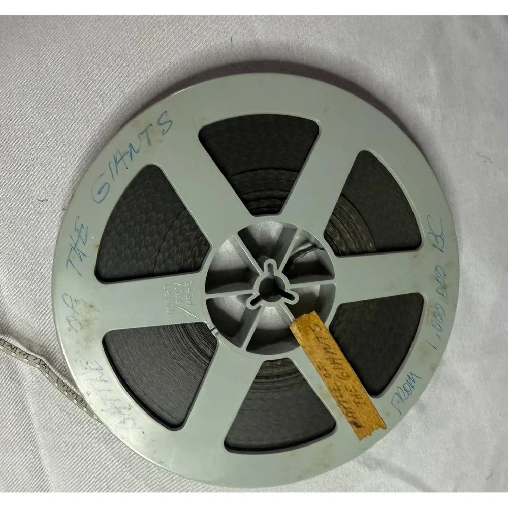 Vintage Castle Films Battle of the Giants 8mm Movie Reel No 1014 Sci-Fi Monster
